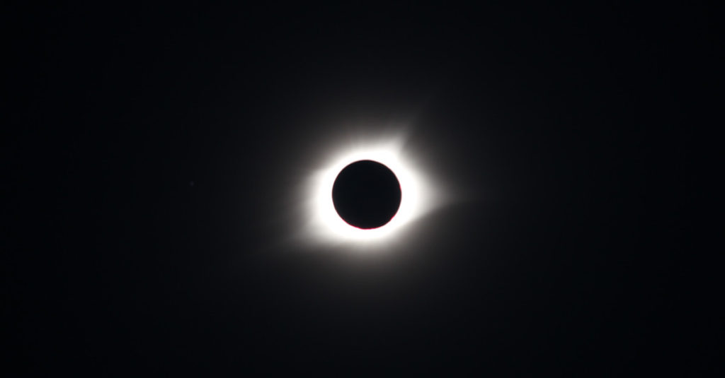 Como observar um eclipse do Sol?