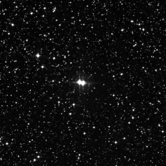 Imagem do sistema binário de estrelas gêmeas HIP47836 e HIP47839.