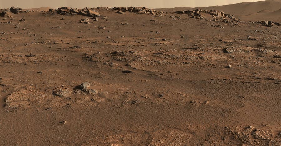 Robô em Marte fotografa uma das luas do planeta
