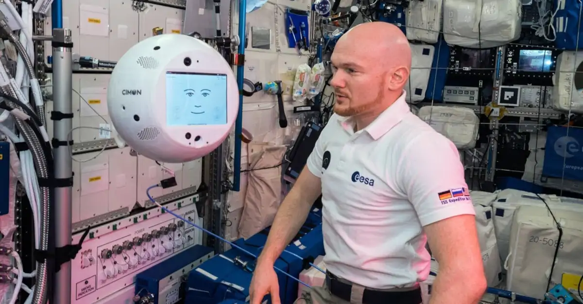 O astronauta alemão Alexander Gerst interagindo com o CIMON, em 2018. 