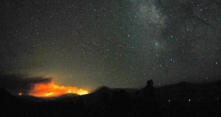 Foto divulgado pelo SETI mostrando o incêndio visto a partir do Allen Telescope Array. 