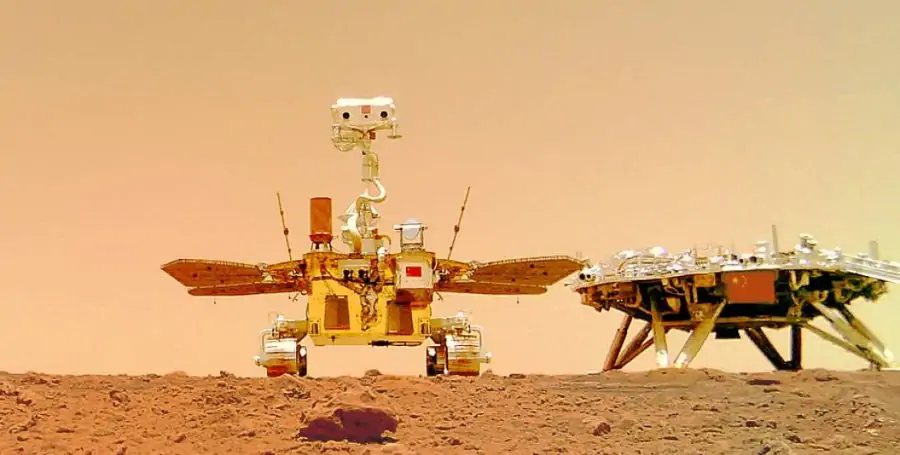 Rover e módulo de pouso da missão Tianwen 1.