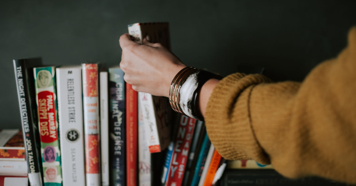 5 livros de astronomia que custam menos de 40 reais