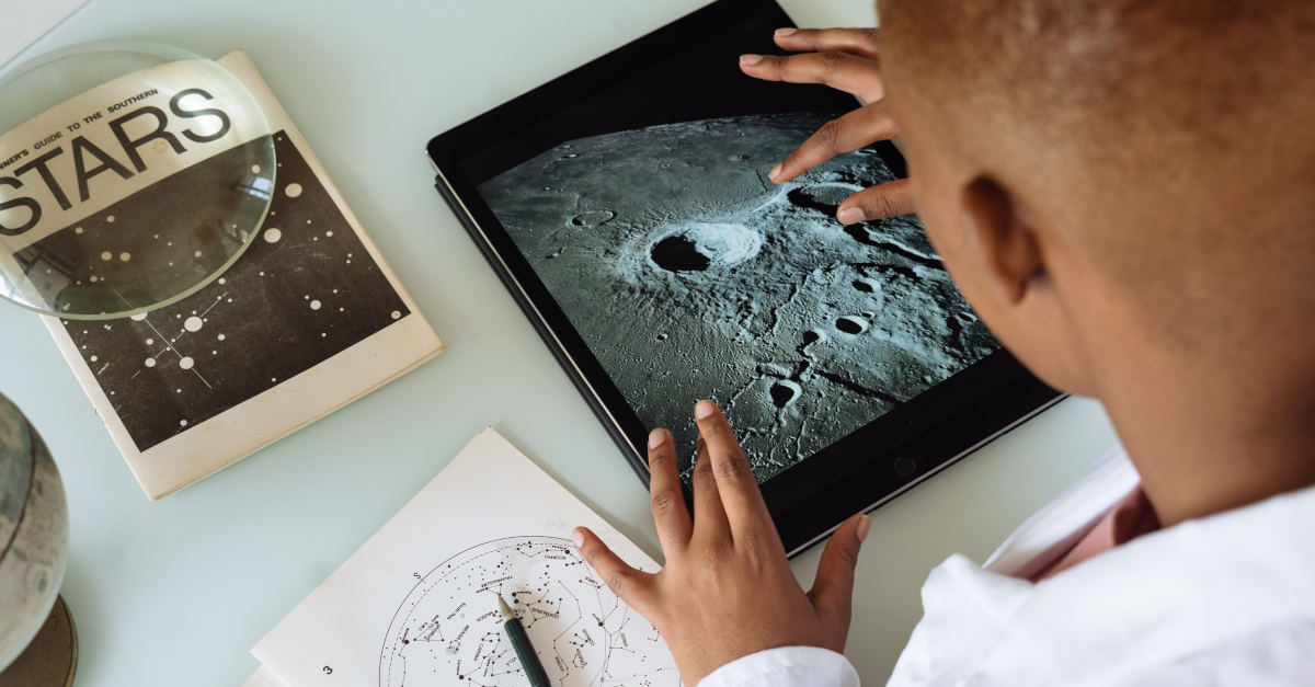 7 livros sobre astronomia disponíveis para download gratuito