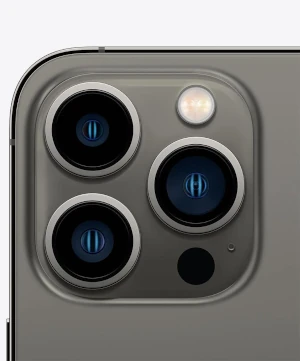 Detalhe das câmeras do iPhone 13 Pro