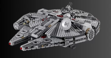 Compre agora o Lego Millennium Falcon com preço R$ 200 off