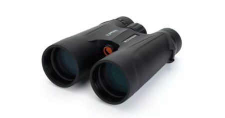 Binóculo Celestron Outland 10×50