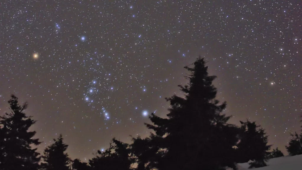 Astrofoto da constelação de Órion.