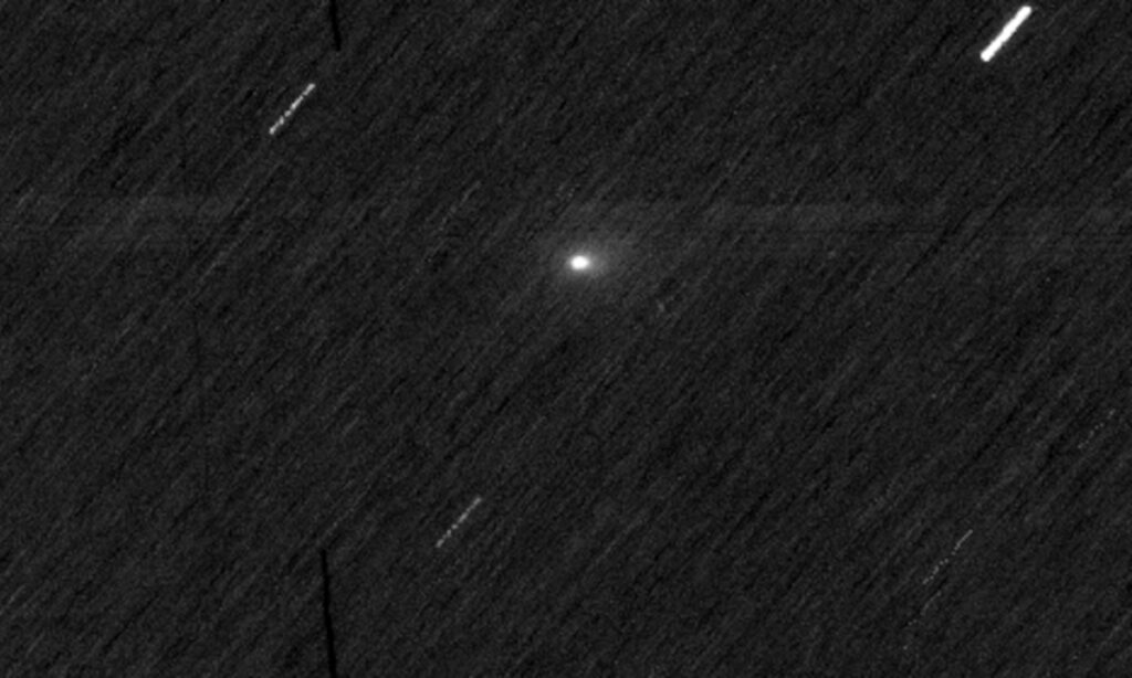 O cometa 3I/ATLAS fotografado pela sonda ExoMars TGO. Imagem: ESA/Divulgação