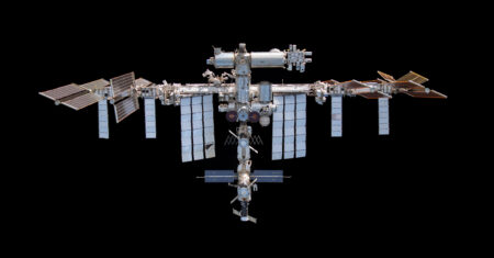 ISS fica “engarrafada” com 8 naves acopladas ao mesmo tempo