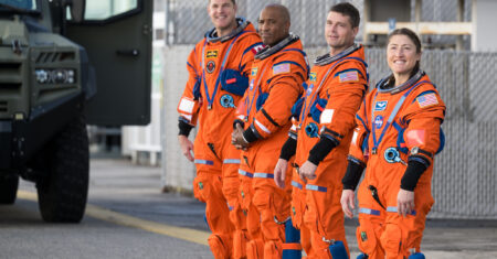 Tripulação da Artemis 2 entra em quarentena antes de missão à Lua