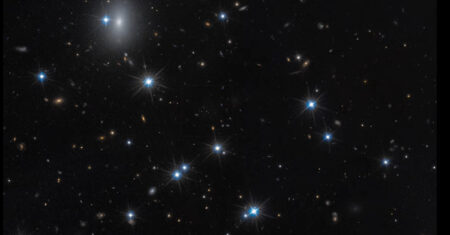 Hubble encontra galáxia “fantasma” que pode ter 99% de matéria escura
