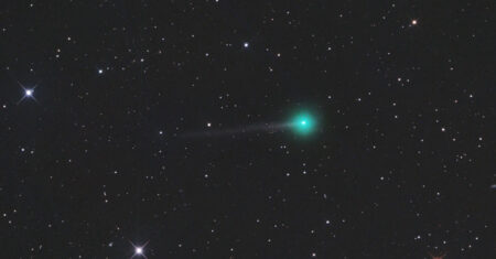 Este cometa vai sobreviver ou virar poeira diante do Sol?