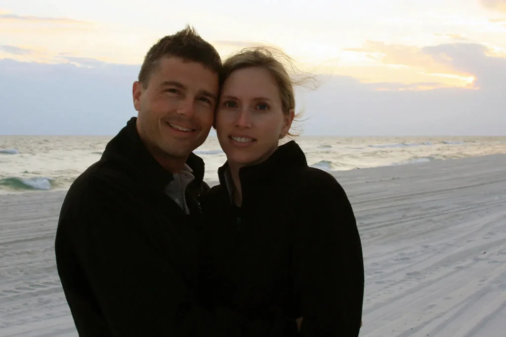 O astronauta da NASA Reid Wiseman e sua falecida esposa Carroll Taylor Wiseman.