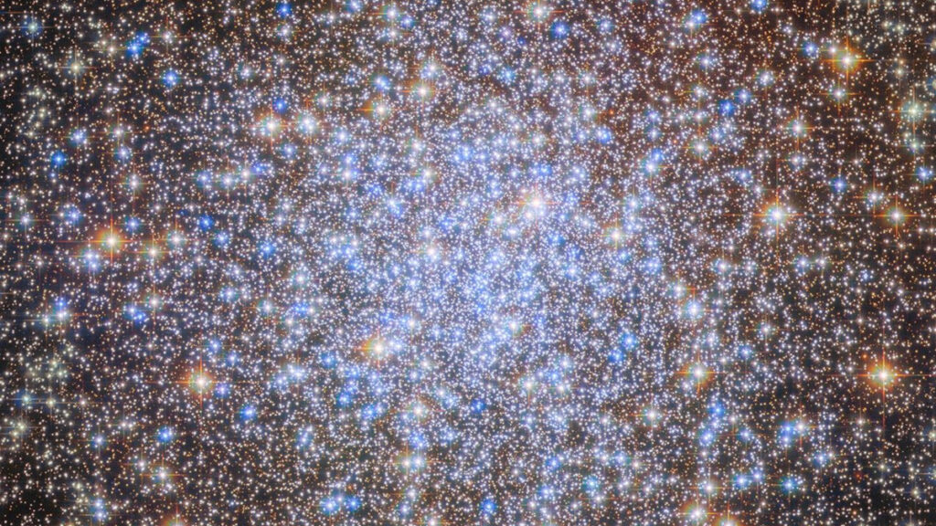 Foto do NGC 6723, também conhecido como Aglomerado do Candelabro. Imagem: NASA