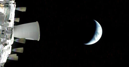 Artemis 2 é liberada e sai da órbita da Terra