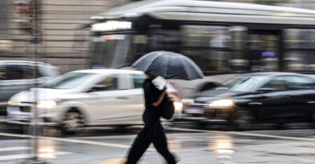 Chuva perde força em SP e abre janela para observar o céu