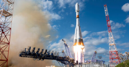 Dois satélites russos fazem manobra arriscada no espaço