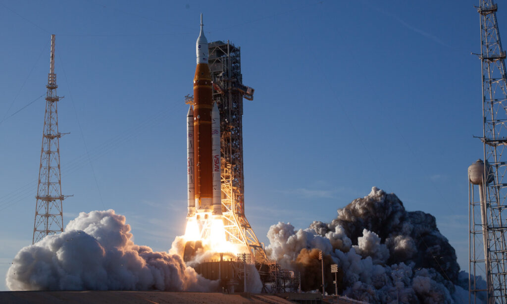 O foguete da missão Artemis 2 decola no último dia 1º de abril.