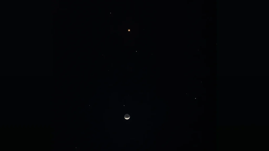 Ilustração da Lua próximo de Antares