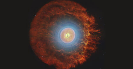 James Webb vê estrela morrendo cercada por esferas cósmicas