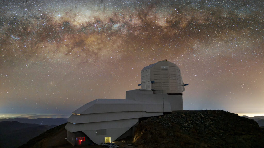 Observatório Vera Rubin inicia o maior mapa já feito do céu 1 Foto do Observatório Vera C. Rubin, localizado no Chile. Imagem: NOIRLab