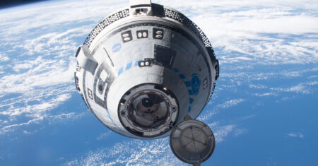 Starliner segue sem data clara para voltar ao espaço