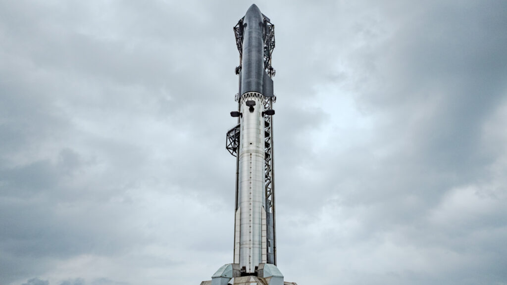 Foto do foguete Starship V3, divulgado pela SpaceX no último dia 9 de maio.