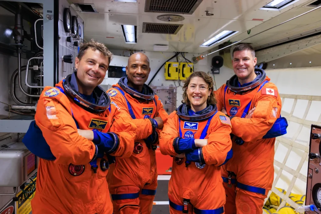 Quem é a astronauta que pode fazer história na Artemis 5 A tripulação da Artemis 2. Da esquerda para direita, Reid Wiseman, Victor Glover, Christina Koch e Jeremy Hansen.