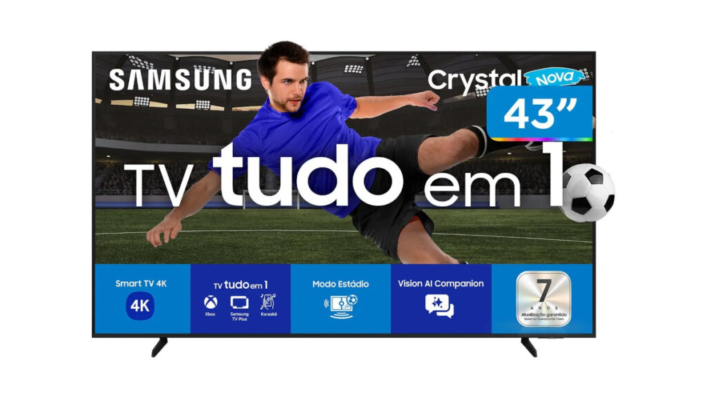 TV 43 polegadas Samsung com futebol em destaque